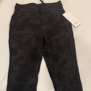 NWT Lululemon Ready to Ruli Jogger Crop